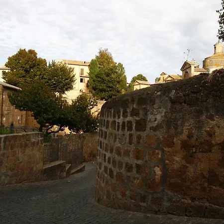 Il Sambuco Bed & Breakfast *