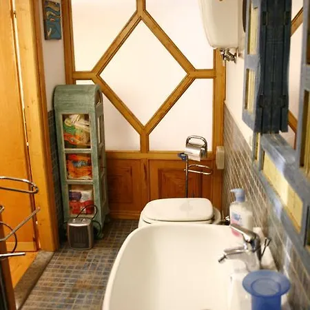 Il Sambuco Bed & Breakfast *